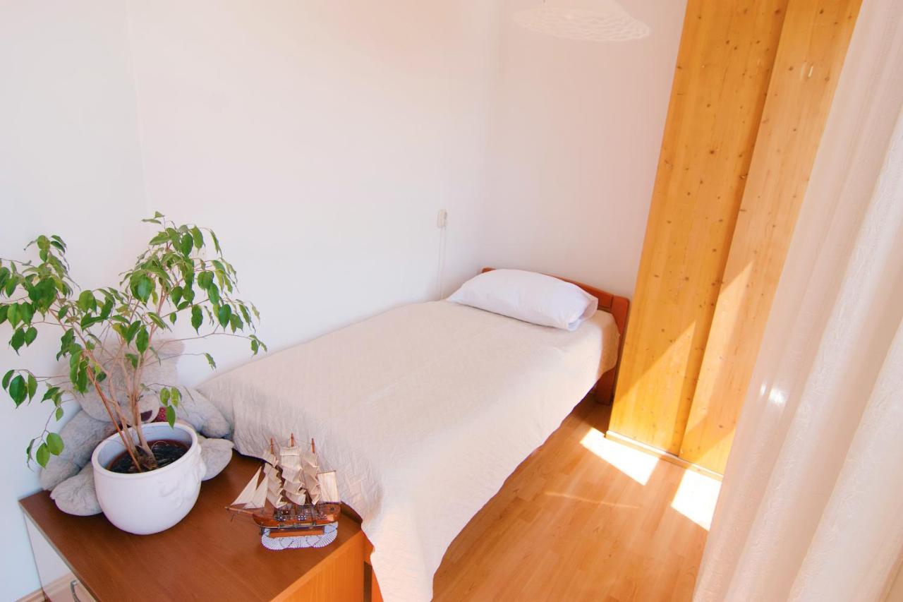 Apartment Todorovic - Macan Pula Buitenkant foto