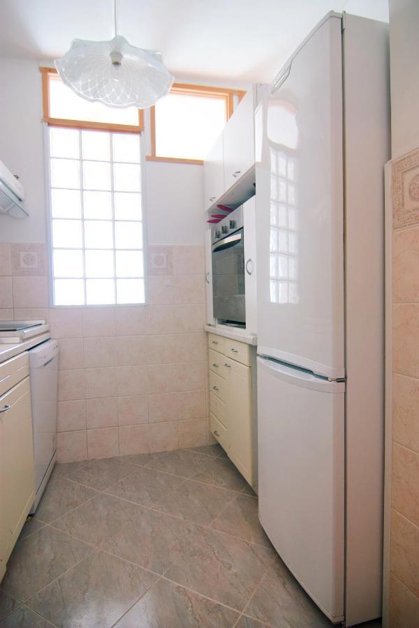 Apartment Todorovic - Macan Pula Buitenkant foto