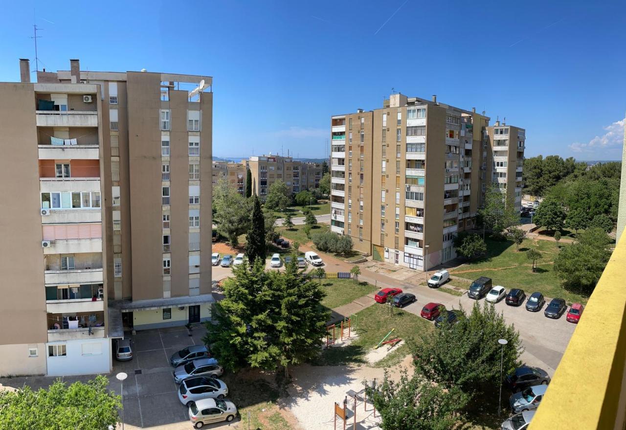 Apartment Todorovic - Macan Pula Buitenkant foto