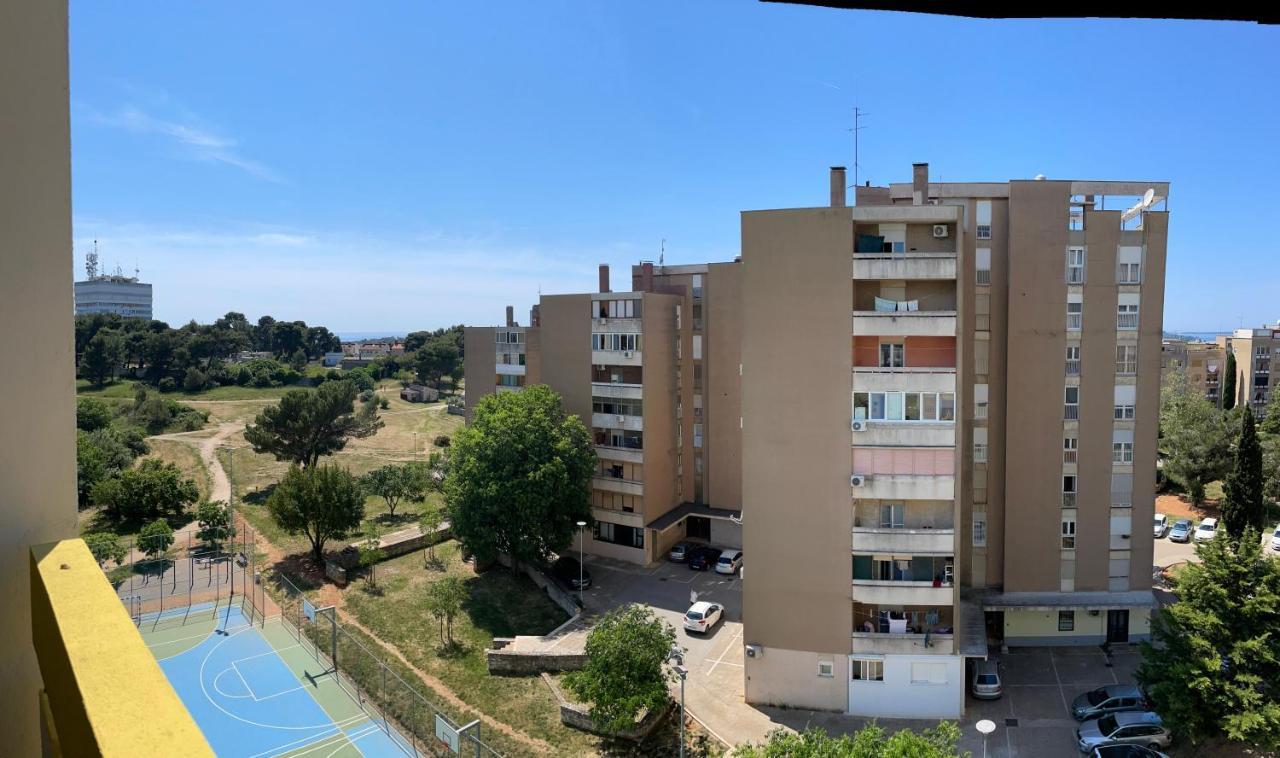 Apartment Todorovic - Macan Pula Buitenkant foto